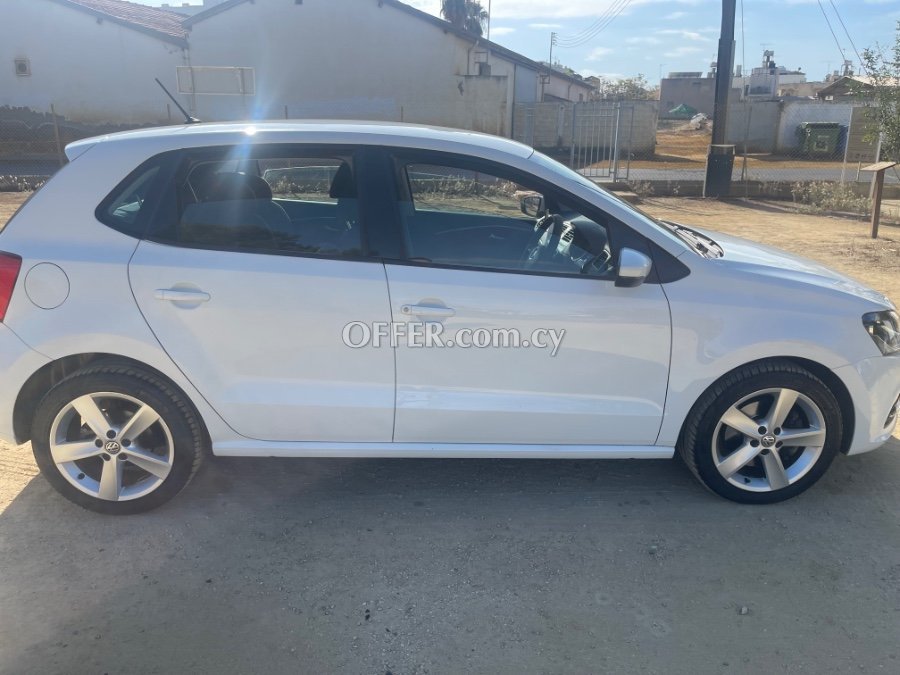 2015 Volkswagen Polo 1.2L Petrol Automatic - 5