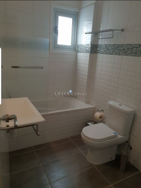 3 Bed Apartment for Rent in Faneromeni, Larnaca - 2