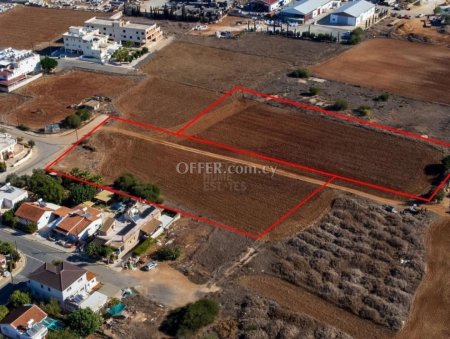 Residential field in Deryneia