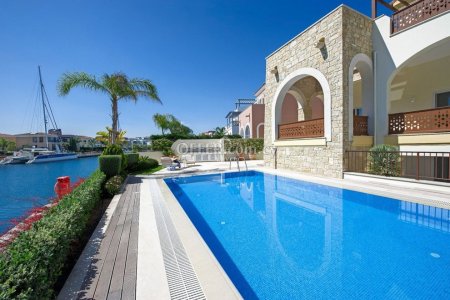 LUXURY FOUR BEDROOM HOUSE WITH SEA VIEWS IN LIMASSOL MARINA