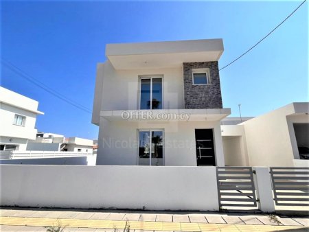 Wonderful Brand New Three Bedroom Villa with Swimming Pool for Sale in Frenaros Ammochostos - 10