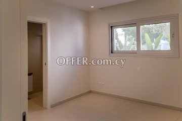 Ground Floor 2 Bedroom Apartment  In Germasogeia Area, Limassol - 7