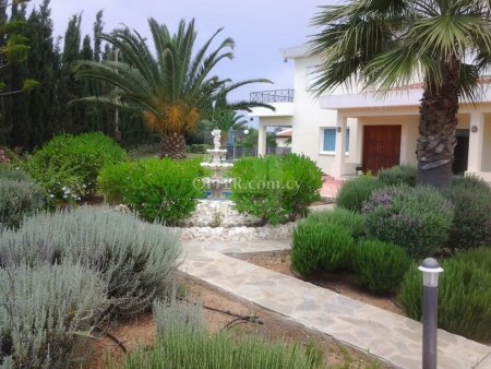 Four Bedroom Villa with private Swimming Pool for Rent in GSP Area Strovolos - 9