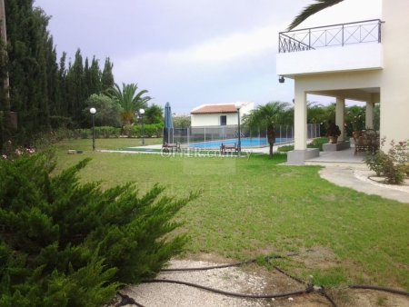 Four Bedroom Villa with private Swimming Pool for Rent in GSP Area Strovolos - 8