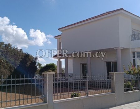 Huge house 500m2 ideal for office