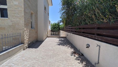 Corner two storey detached house Pissouri Limassol - 3
