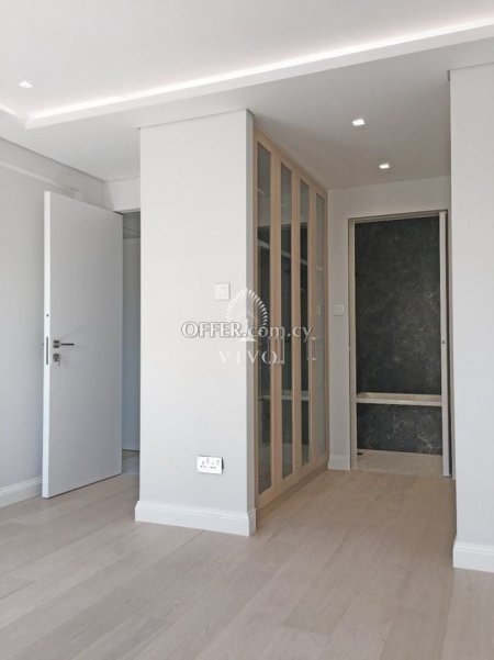 LUXURY APARTMENT IN THE CENTER OF LIMASSOL - 3