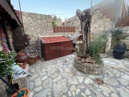 1-bedroom Village House 81 sqm in Lofou - 2