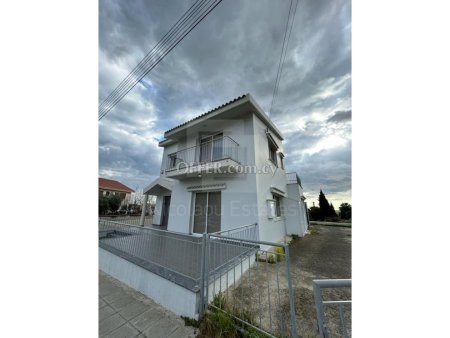 Detached house in large plot Ayios Athanasios Limassol Cyprus - 1