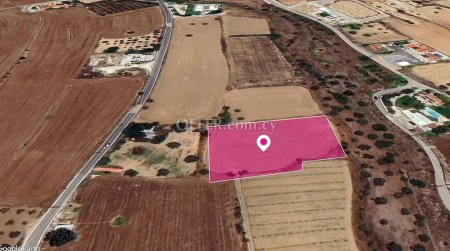 Residential field in Pera Nicosia