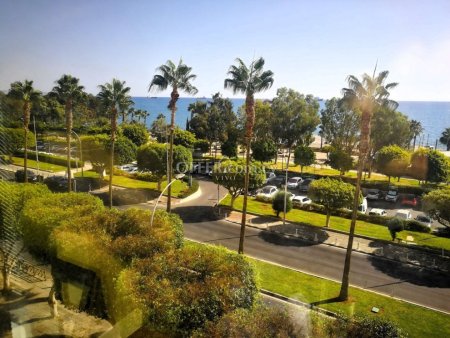 WHOLE FLOOR OFFICE SPACE ON THE SEAFRONT OF MOLOS LIMASSOL - 10