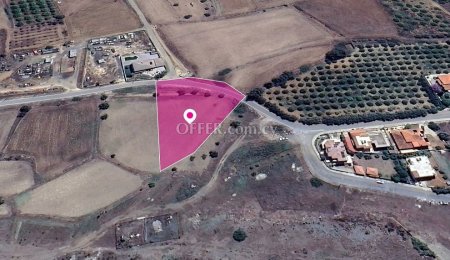Residential field in Peristerona Nicosia - 2