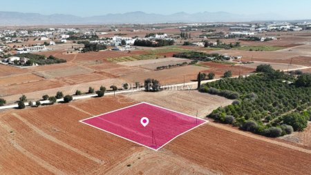 Residential field in Kokkinotrimithia Nicosia - 2