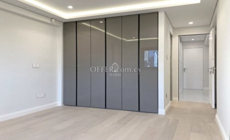 LUXURY APARTMENT IN THE CENTER OF LIMASSOL - 5