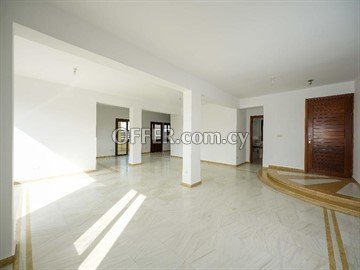 Large 3 Bedroom Apartment  In Latsia Area, Nicosia