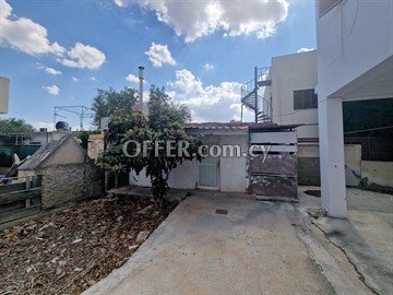 Two Storey 5 Bedroom Mixed Use Building  In Agios Dometios Area, Nicos