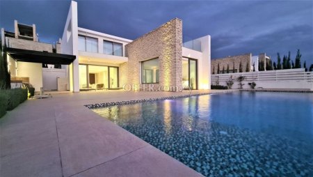 For Rent Luxury Vila in Cap St George Resort
