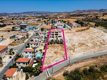 5 Bedroom Luxury House Within Large Parcel of Land, Timi, Paphos - 7