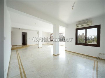 Large 3 Bedroom Apartment  In Latsia Area, Nicosia - 6