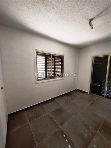 Spacious And Renovated 3 Bedroom Apartment  In Dasoupolis Near Acropol - 6