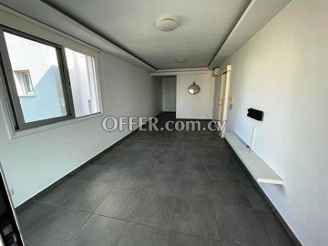  2 Bedroom Renovated Apartment  In Timvos Area In Engomi, Nicosia - 6
