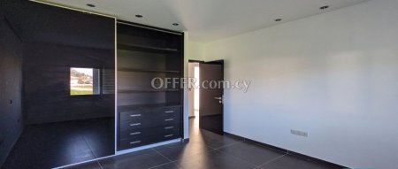 New For Sale €390,000 House 5 bedrooms, Alampra Nicosia - 7
