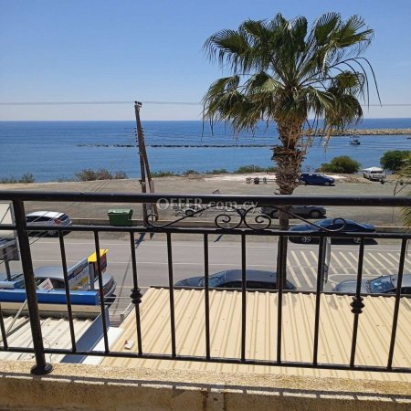 For Sale €215,000 Apartment 2 bedrooms Zygi Larnaca