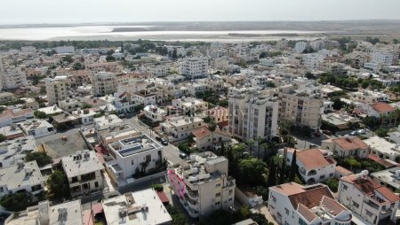 Διαμέρισμα στον 2ο όροφο σε πολυκατοικία στην Λάρνακα