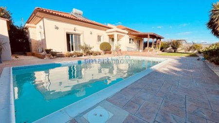 3 Bedroom Bungalow Pool & Sea Views For Rent Limassol