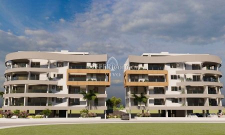 UNIQUE 2 BEDROOM APARTMENT WITH ROOF TERRACE NEAR NEW MARINA LARNACA - 5
