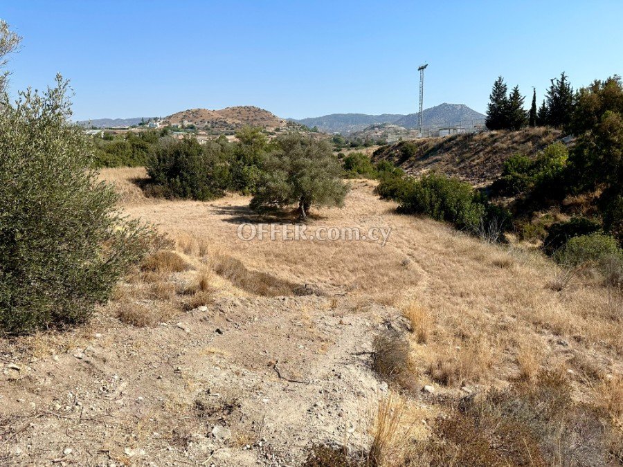 2007 sqm Residential Land in Pyrgos - 3