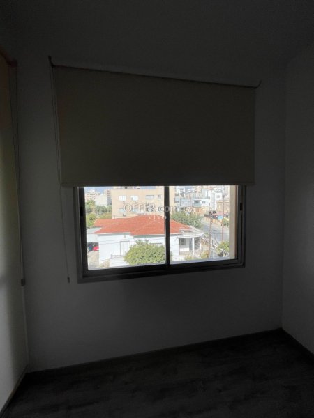 THREE BEDROOM SECOND FLOOR APARTMENT IN NEAPOLIS - 2