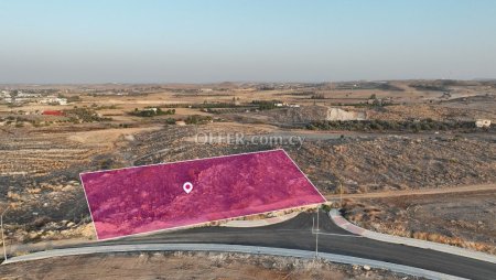 Residential field in Dimos Geriou Nicosia - 1