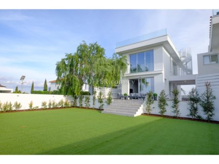 New four bedroom house in Dromolaxia area of Larnaca - 1