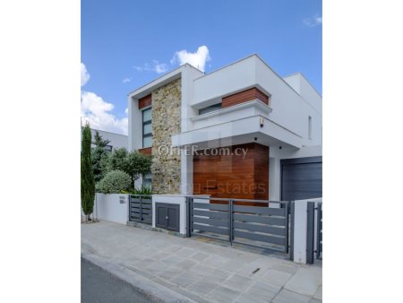 New four bedroom villa in Dekhelia Road area of Larnaca - 10