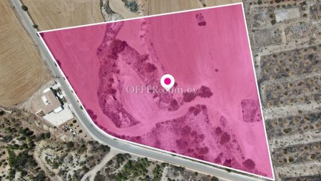 Special Protection Field in Agios Ioannis Nicosia - 4