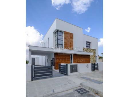 New four bedroom villa in Dekhelia Road area of Larnaca - 9