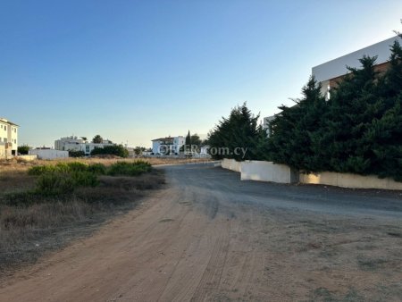 Residential field in Paralimni - 4