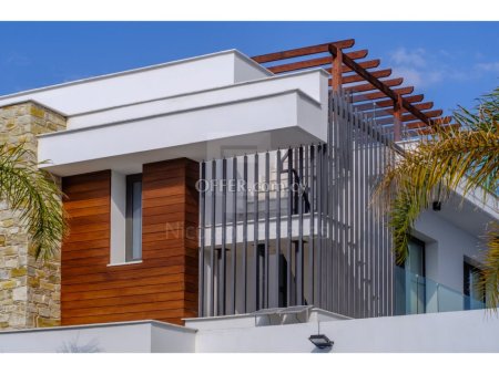 New four bedroom villa in Dekhelia Road area of Larnaca - 7