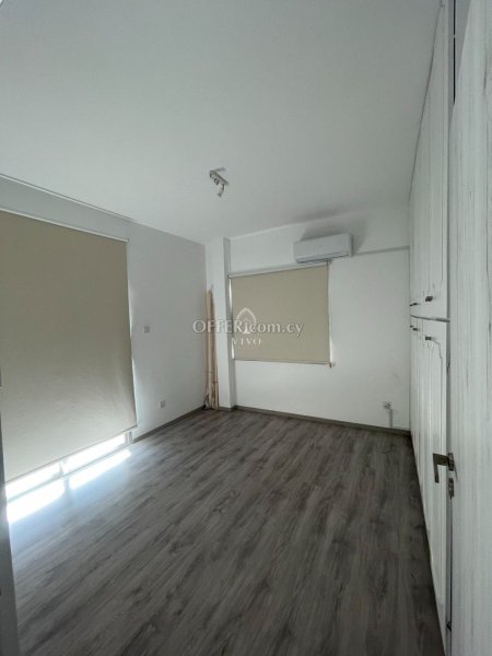 THREE BEDROOM SECOND FLOOR APARTMENT IN NEAPOLIS - 6