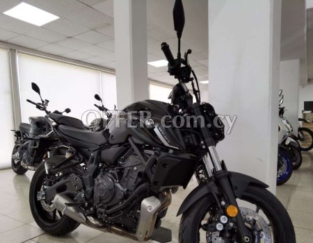 Yamaha MT07 Pure καινουργια