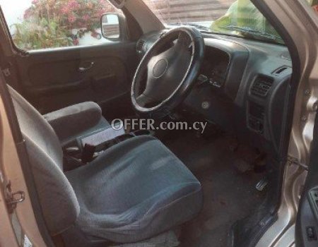 2011 Suzuki 1.3L Petrol Automatic Mini bus & bus - 3