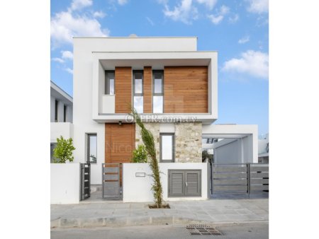 New four bedroom villa in Dekhelia Road area of Larnaca - 5