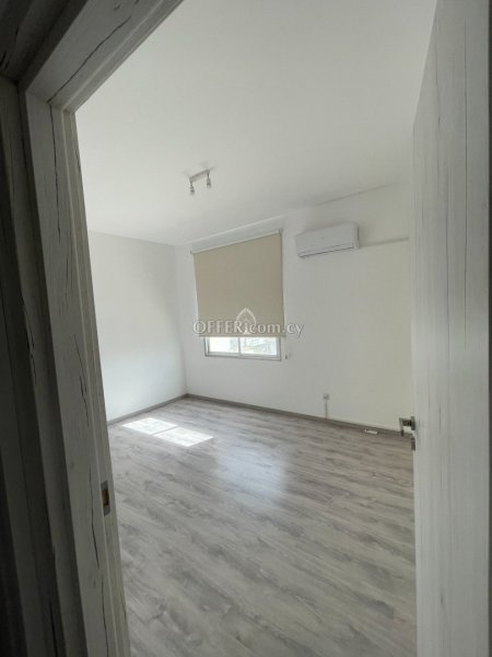 THREE BEDROOM SECOND FLOOR APARTMENT IN NEAPOLIS - 4
