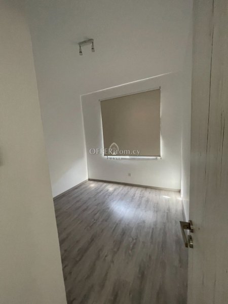 THREE BEDROOM SECOND FLOOR APARTMENT IN NEAPOLIS - 3