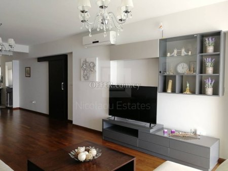 Three bedroom duplex penthouse just opposite the beach - 10