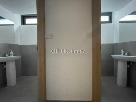 Shop for rent in Agia Zoni, Limassol - 3