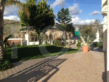 6 Bed Detached House for rent in Parekklisia, Limassol - 3