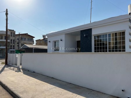 3 Bed Semi-Detached House for rent in Agios Nicolaos, Limassol - 2