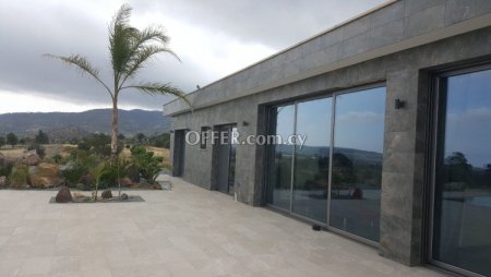 3 Bed Bungalow for rent in Parekklisia, Limassol - 2